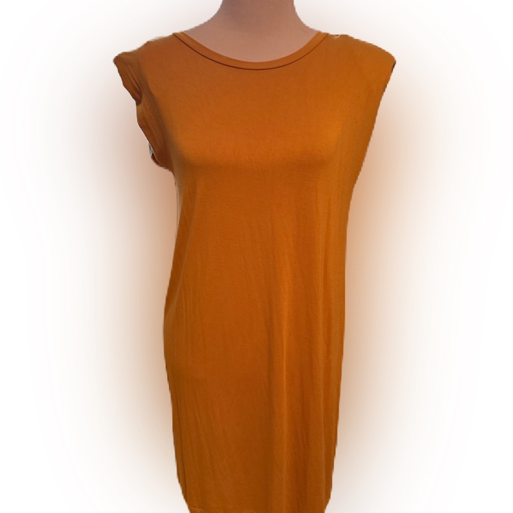 Calvin Klein Women’s Sleeveless Mustard Color Tee Shirt dress Shoulder Pads. 6
